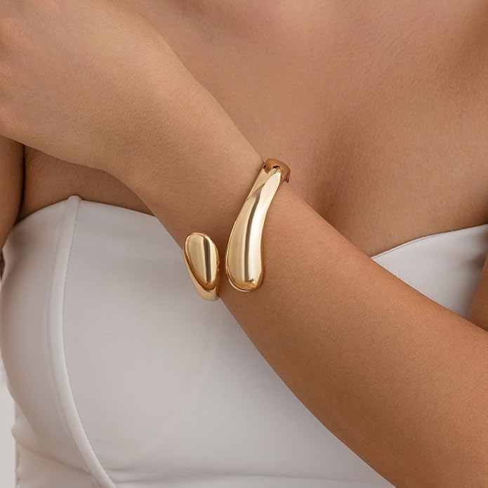 Gold Bangle Bracelets for Women Trendy Minimalist Chunky Cuff Statement Bracelet Stack 18K Gold Plated Thick Arm Cuffs Bangles Fashion Cute Jewelry